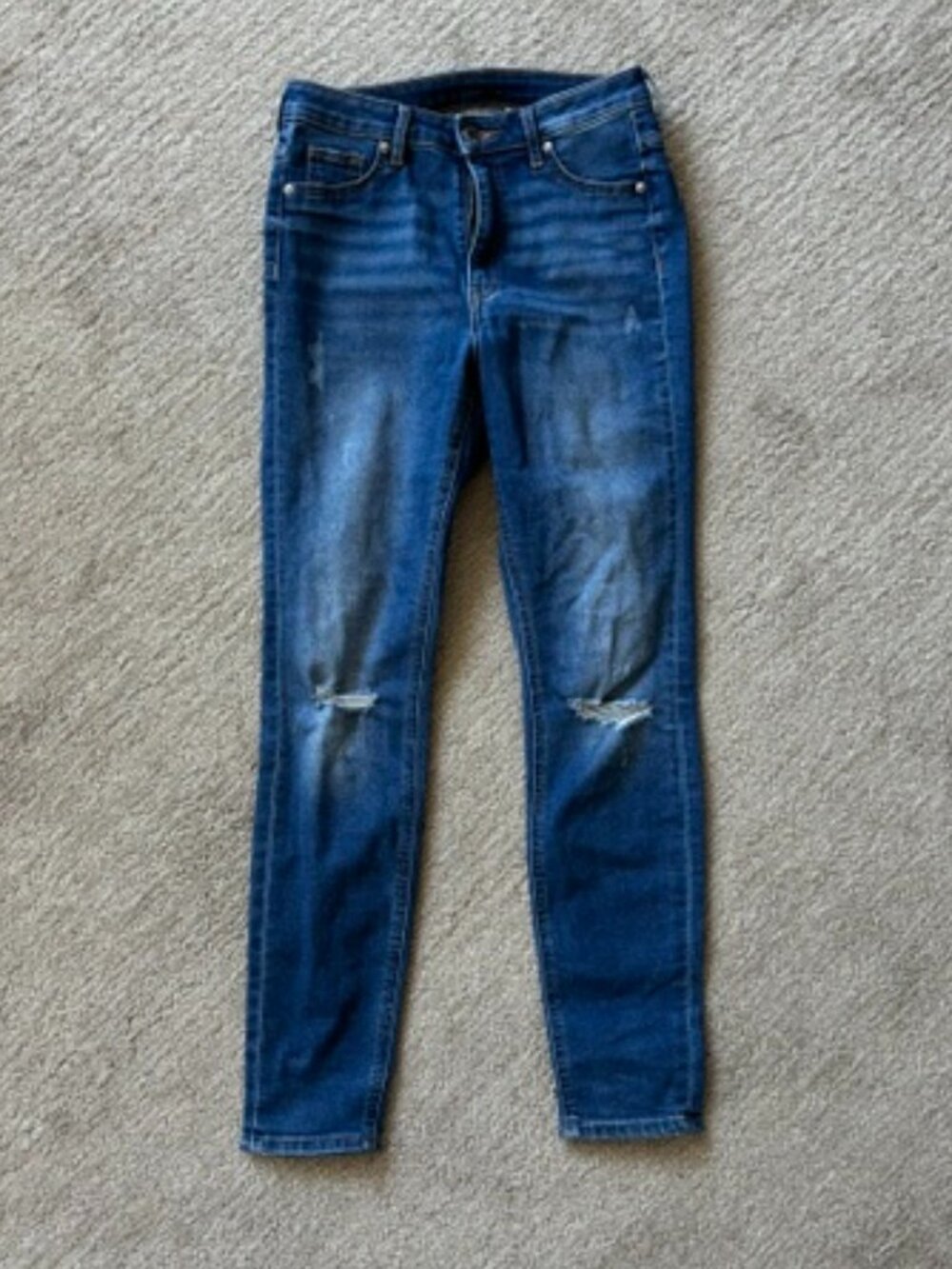 H&M Women's Curvy Jegging Jeans with Knee Holes in Perfect Condition